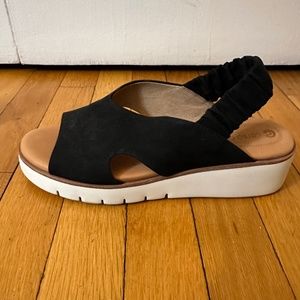 CC CORSO COMO BLACK WEDGE LEATHER SANDALS 7.5